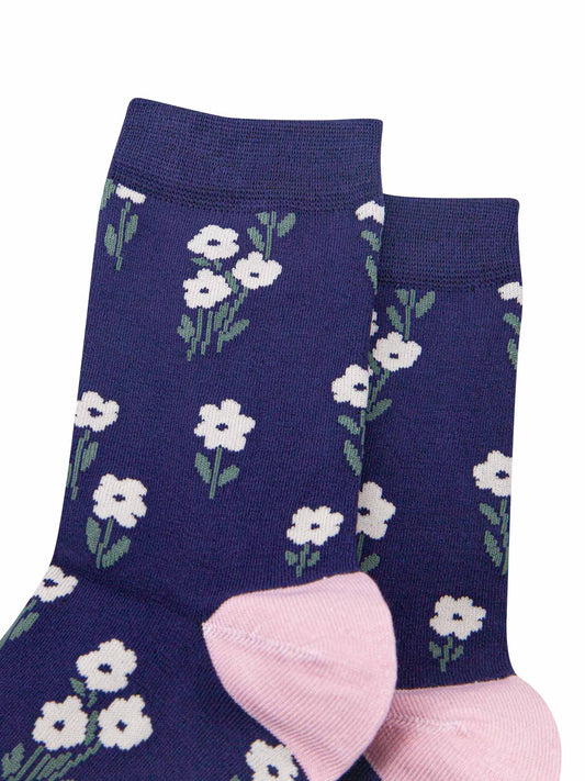 womens-bamboo-socks-navy-blue-dusty-pink-ditsy-floral-close-up