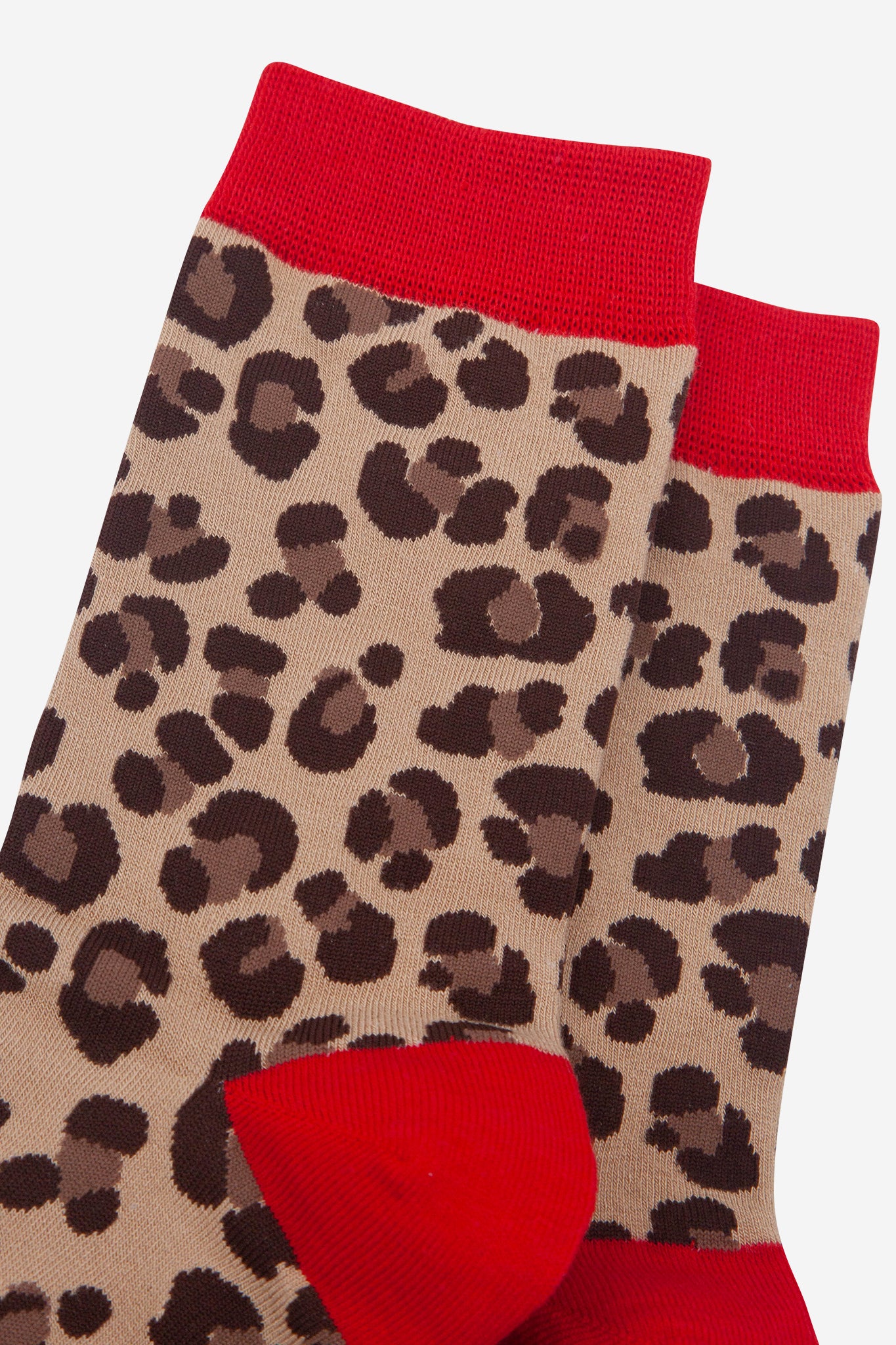 womens-bamboo-socks-beige-red-leopard-close-up