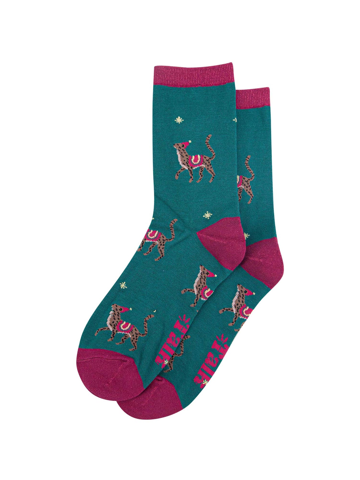 green bamboo ankle socks featuring cheetahs wearing party hats