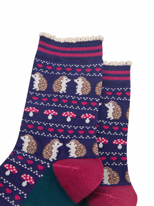 womens-bamboo-socks-navy-blue-hedgehog-toadstool-fair-isle-close-up