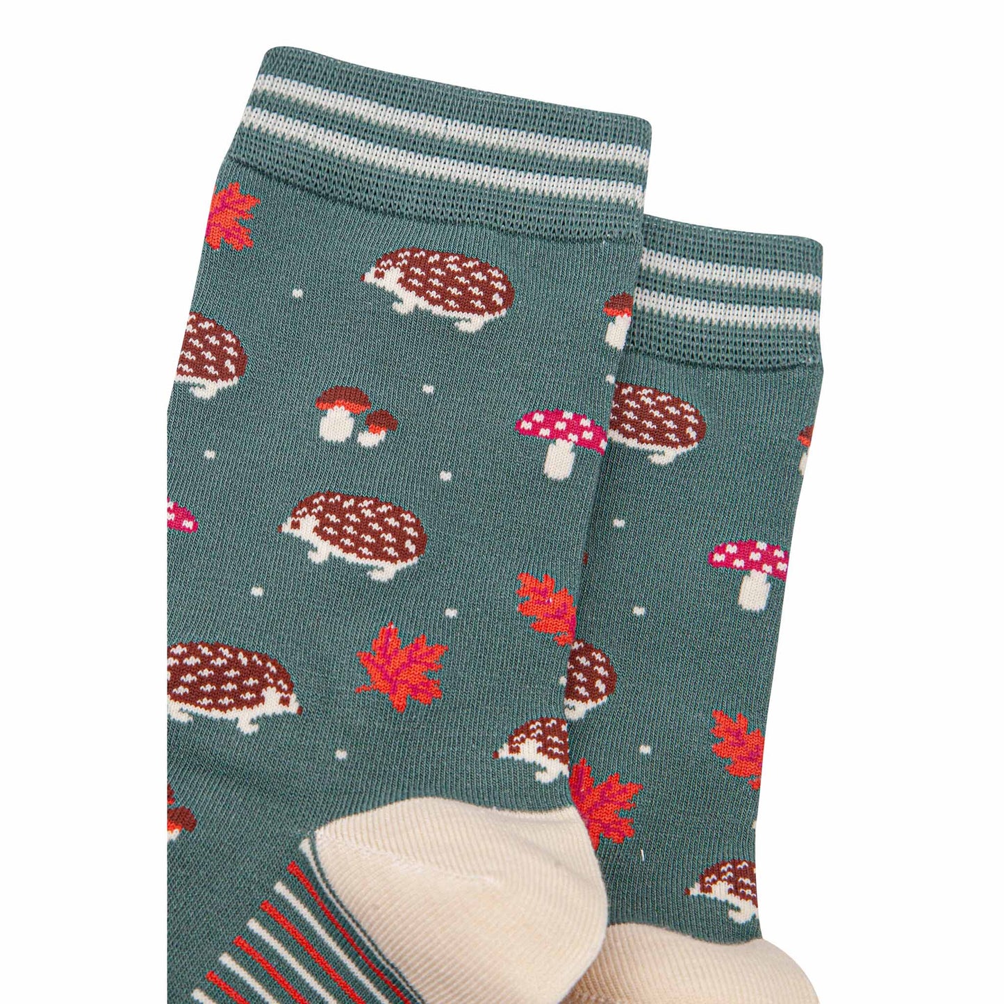 womens-bamboo-socks-sage-green-cream-hedgehog-toadstool-close-up