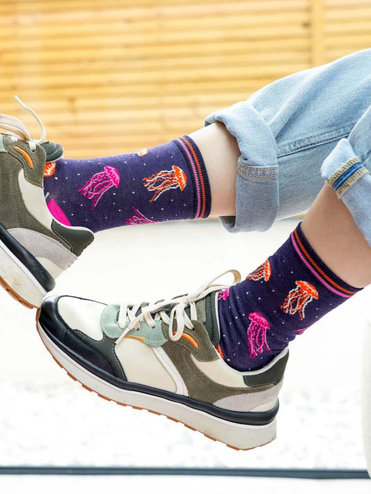 jellyfish-print-bamboo-socks-in-navy-pink-orange