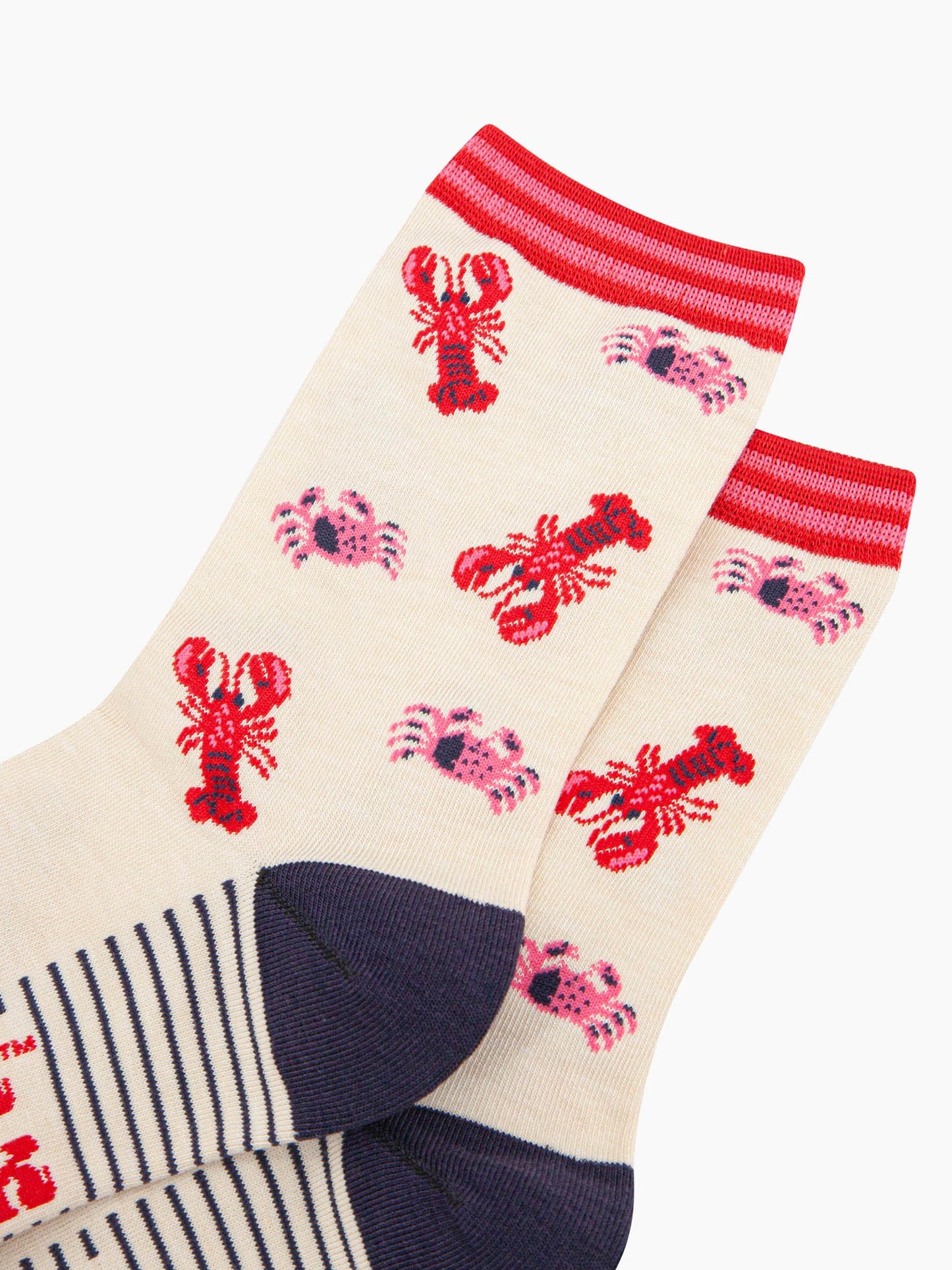 womens-bamboo-socks-cream-lobster-and-crab-close-up-showing-the-red-lobsters-and-pink-crab-pattern