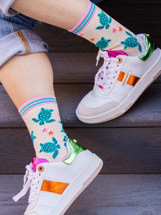 womens-bamboo-socks-cream-sea-turtles-and-starfish