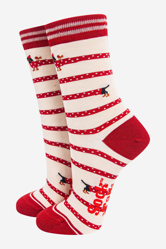 womens-bamboo-socks-cream-berry-winding-sausage-dog-robins-christmas