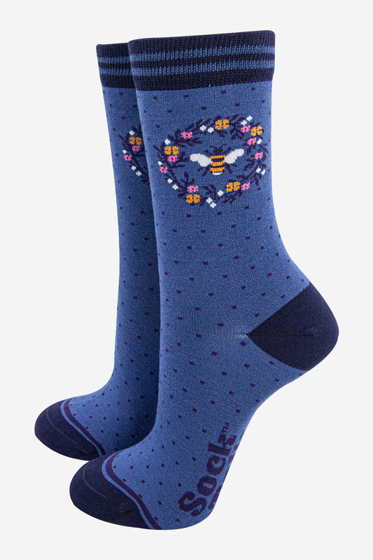 womens-bamboo-socks-denim-blue-navy-blue-bee-wreath