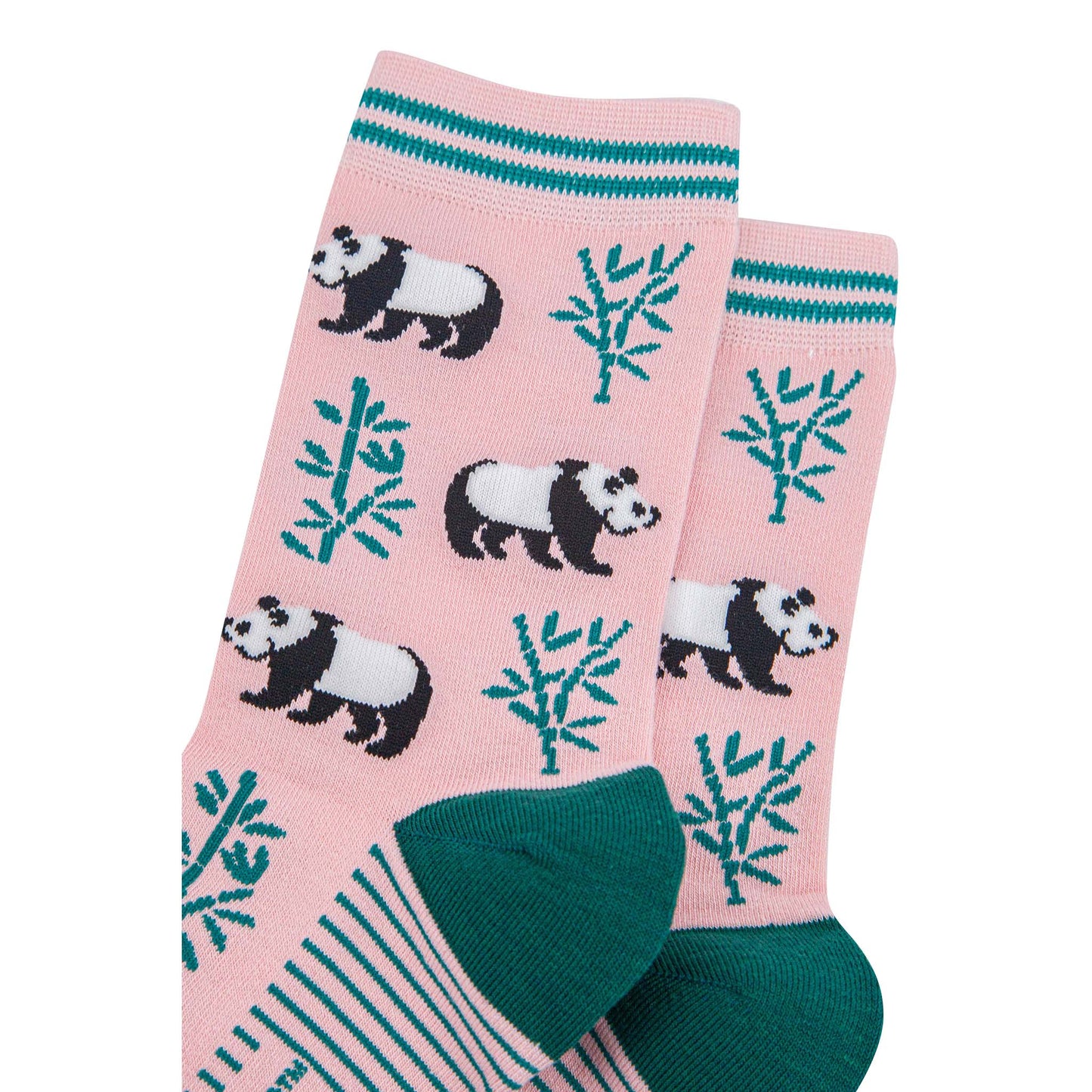 womens-bamboo-socks-light-pink-green-panda-close-up