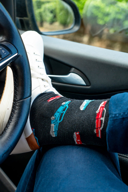 mens-bamboo-socks-black-american-classic-cars-styled-with-white-trainers