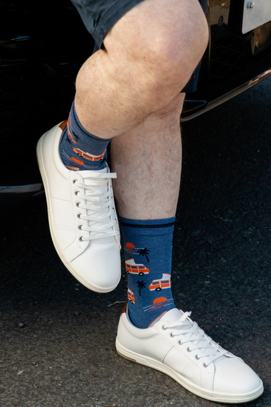 mens-bamboo-socks-denim-blue-campervan-beach-with-white-trainer