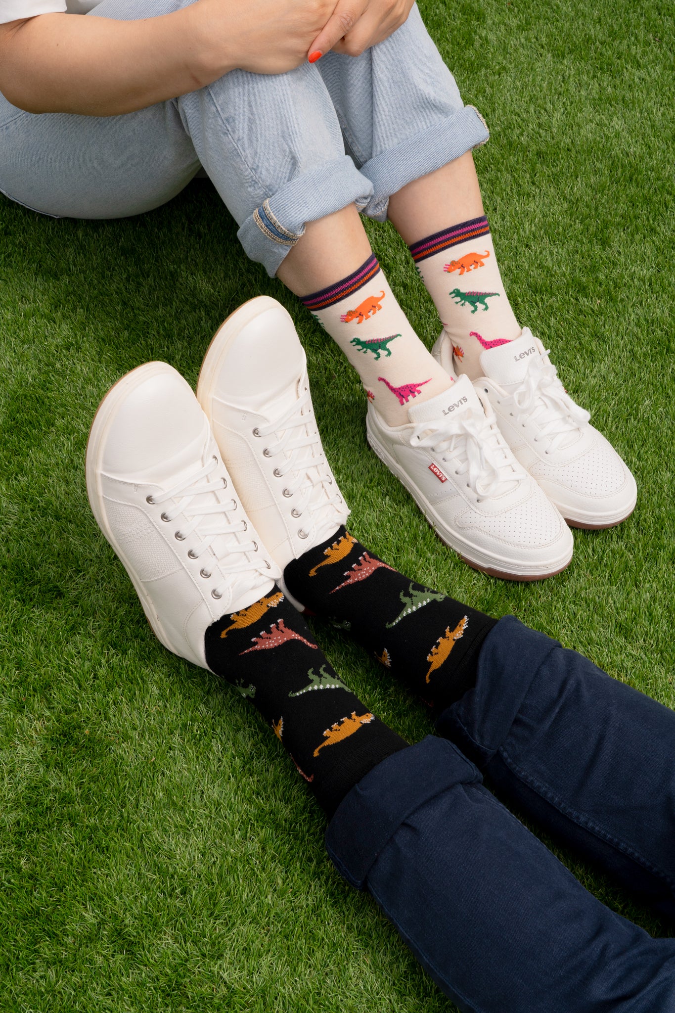 womens-bamboo-socks-cream-multi-dinosaurs-mens-assorted-dinosaur-print-bamboo-socks