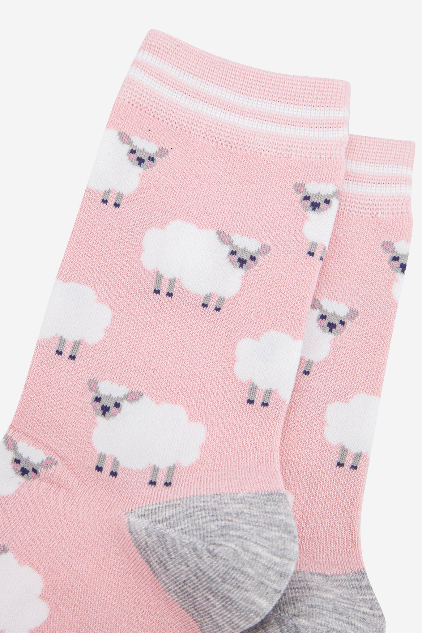 womens-bamboo-socks-light-pink-grey-marl-sheep-close-up