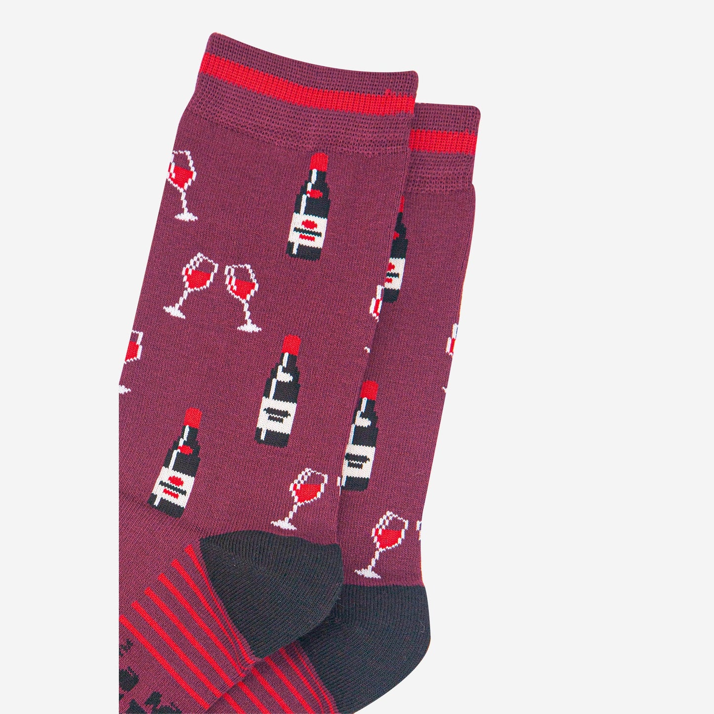 mens-bamboo-socks-burgundy-black-red-wine-close-up