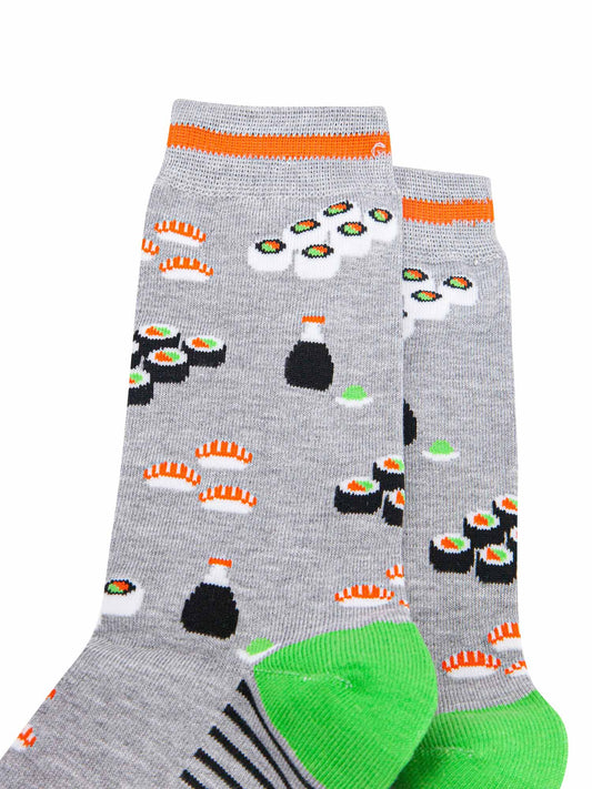mens-bamboo-socks-light-grey-orange-sushi-close-up