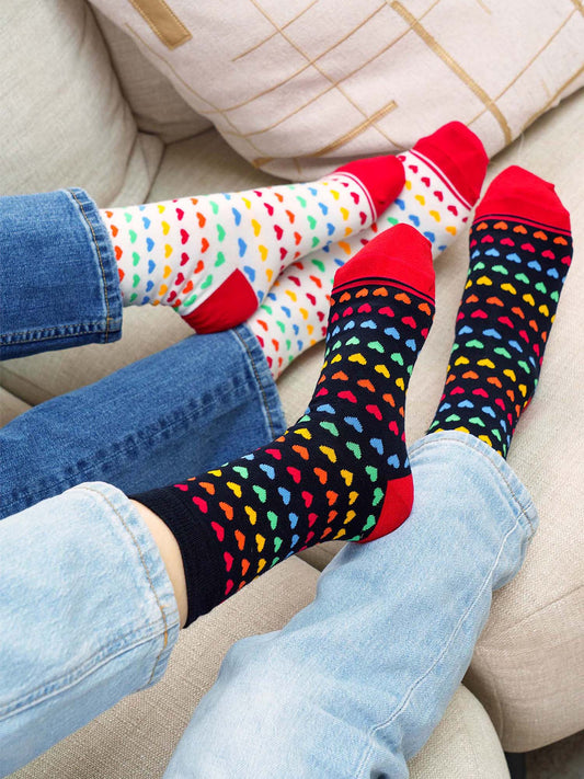 black-and-white-bamboo-socks-in-multi-heart-print
