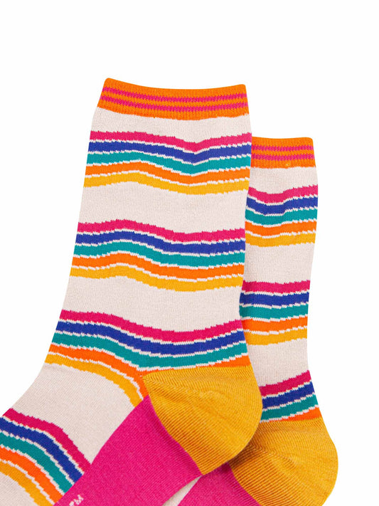 close up of the multicoloured wavy rainbow stripe pattern