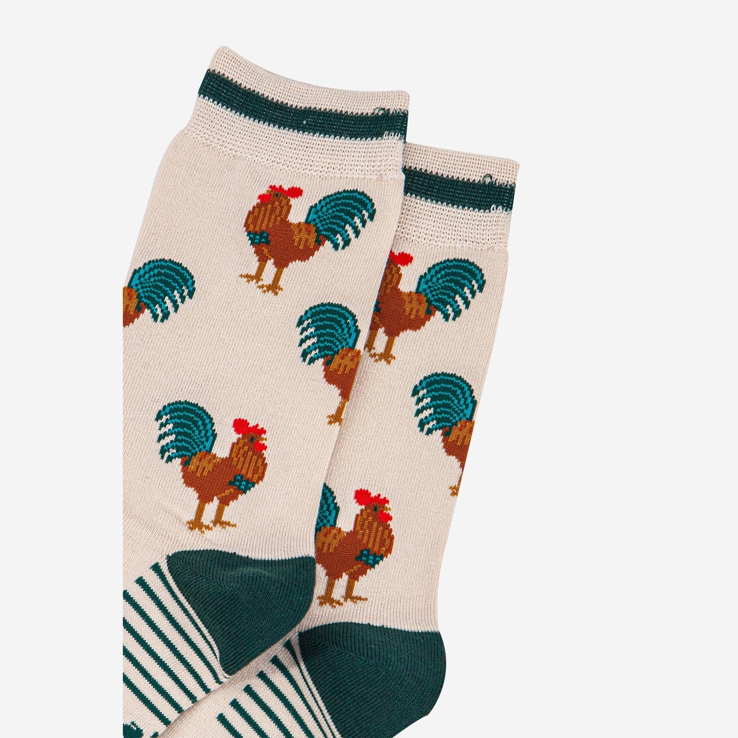 mens-bamboo-socks-cream-green-rooster-close-up