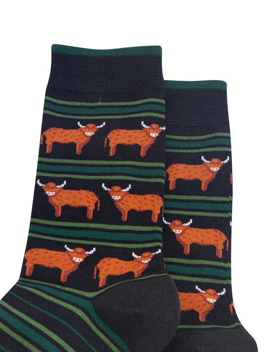 Highland-Cow-Stripe-Men's-Bamboo-Socks-in-Black/Green-Close-Up