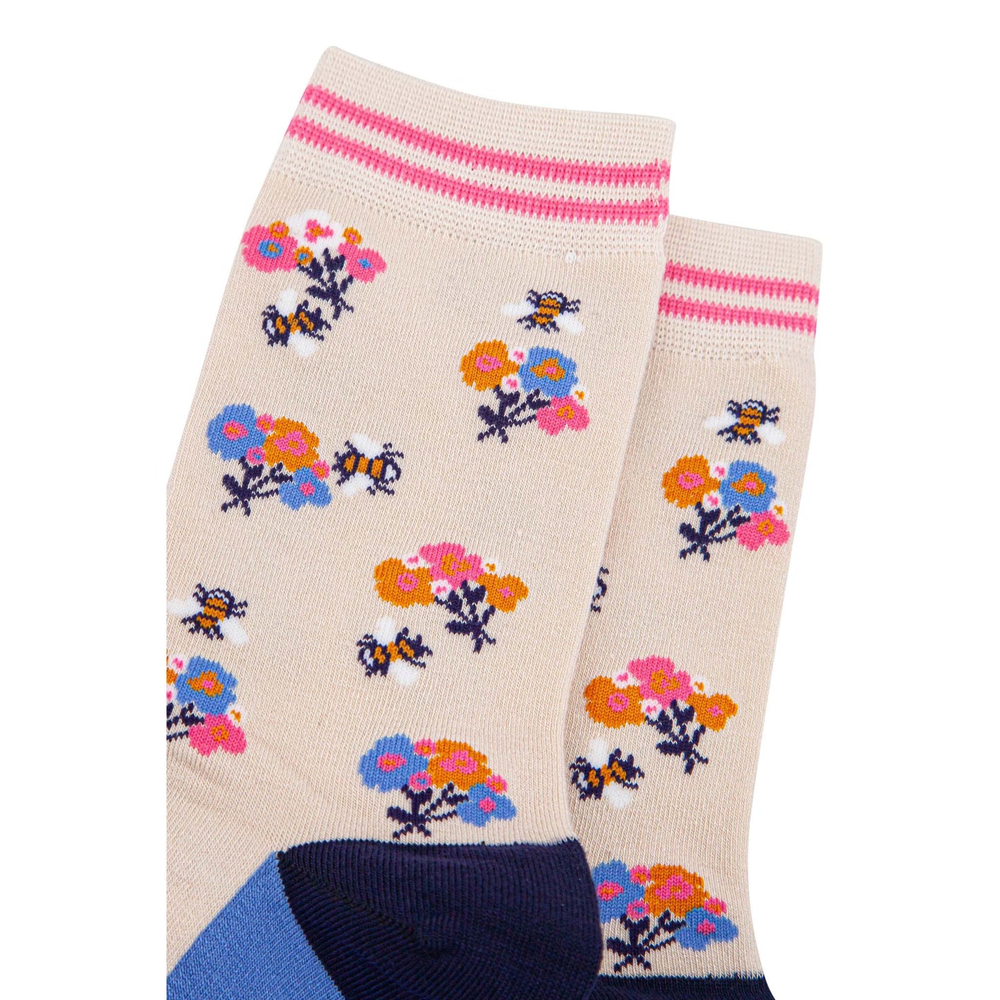womens-bamboo-socks-cream-navy-blue-bee-posy-close-up