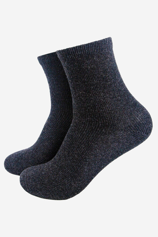 womens-cashmere-socks-ankle-socks-black-cashmere-soft-luxury