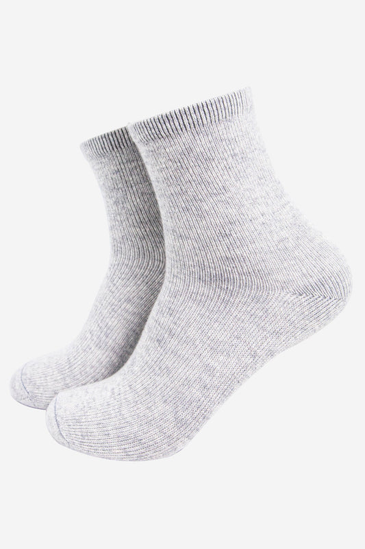 womens-cashmere-socks-ankle-socks-light-grey-cashmere-luxury-soft