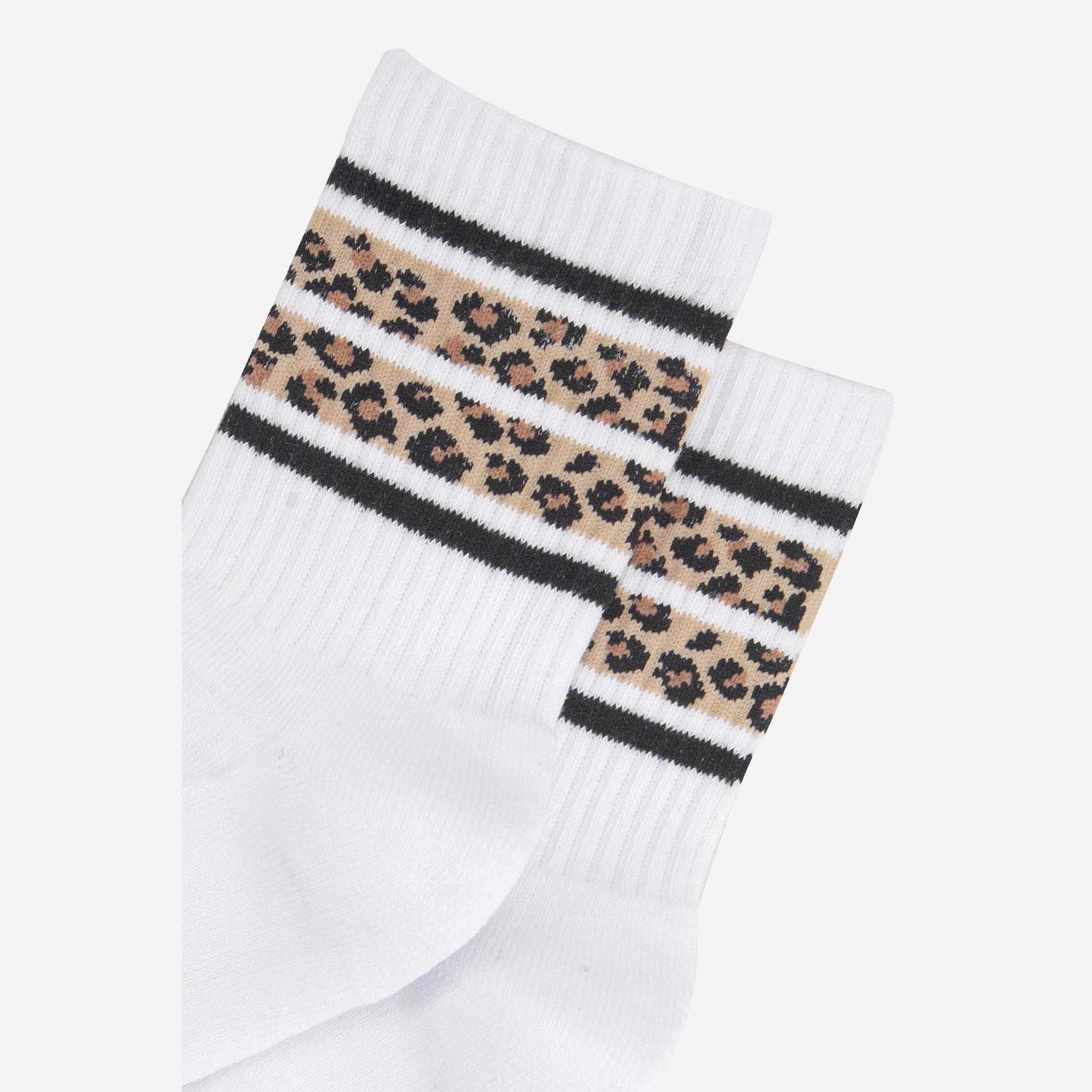 womens-sporty-socks-white-leopard-stripe-close-up-ribbed