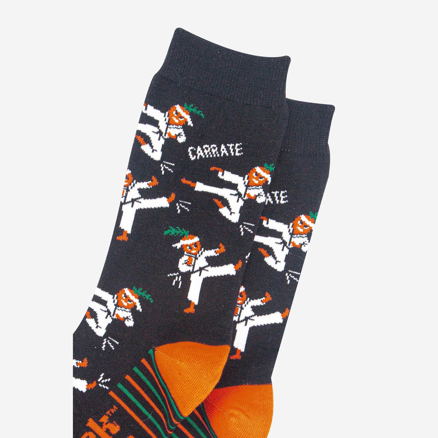 mens-combed-cotton-crew-socks-black-carrate-close-up