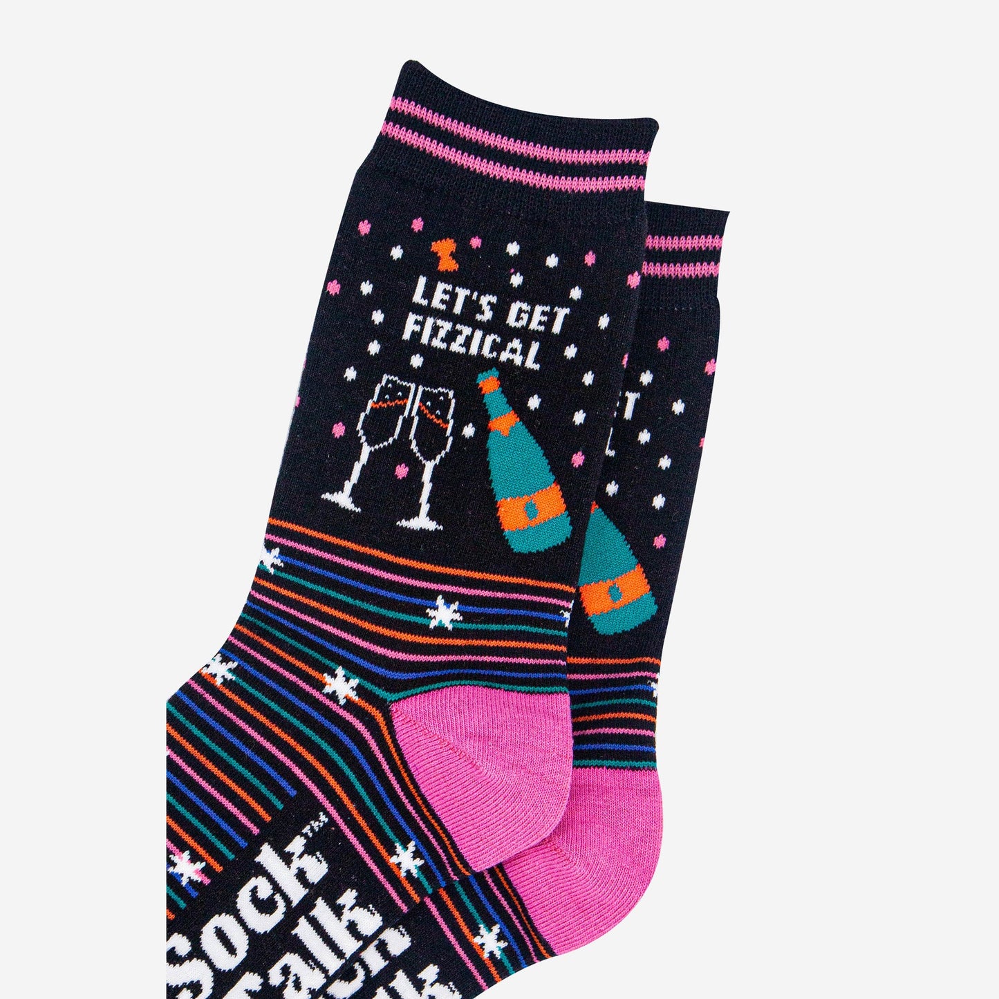 womens-combed-cotton-ankle-socks-black-get-fizzical-close-up