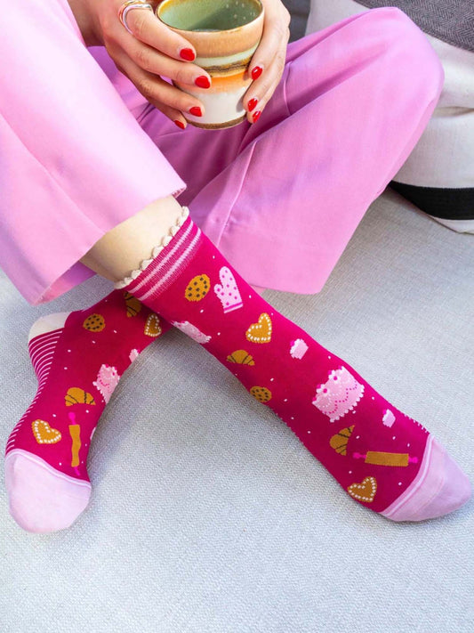 baking-print-bamboo-socks-in-pink