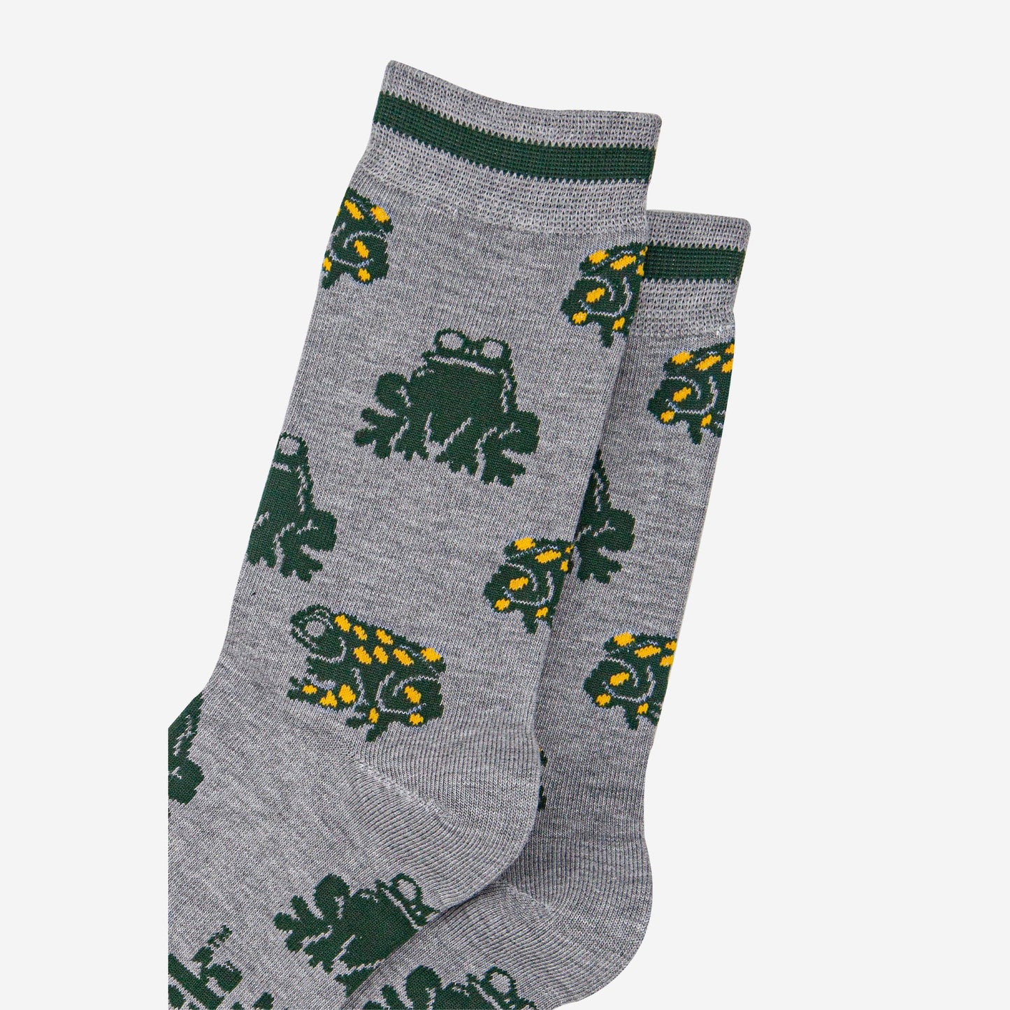 mens-bamboo-socks-grey-marl-green-frogs-close-up