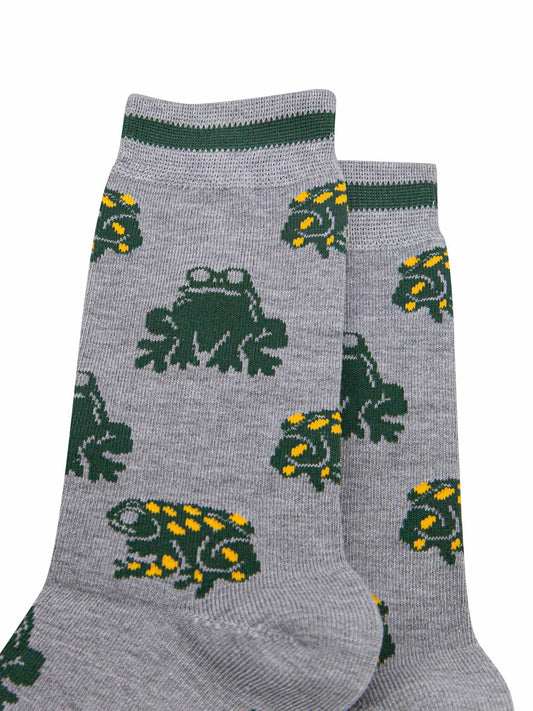 mens-bamboo-socks-grey-marl-green-frogs-close-up