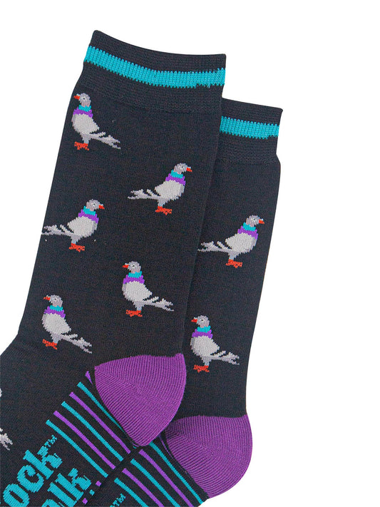 mens-bamboo-socks-black-purple-pigeon-close-up
