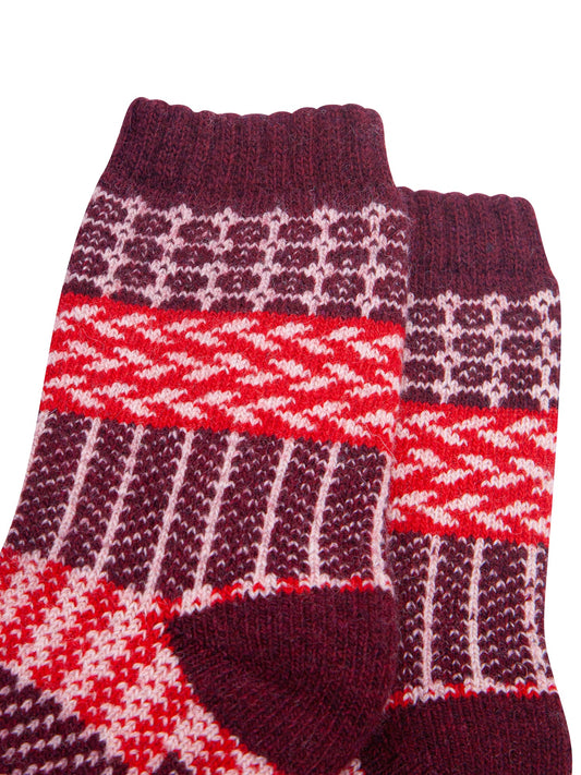 Block-Patterned-Wool-Socks-in-Burgundy/Red-Close-Up