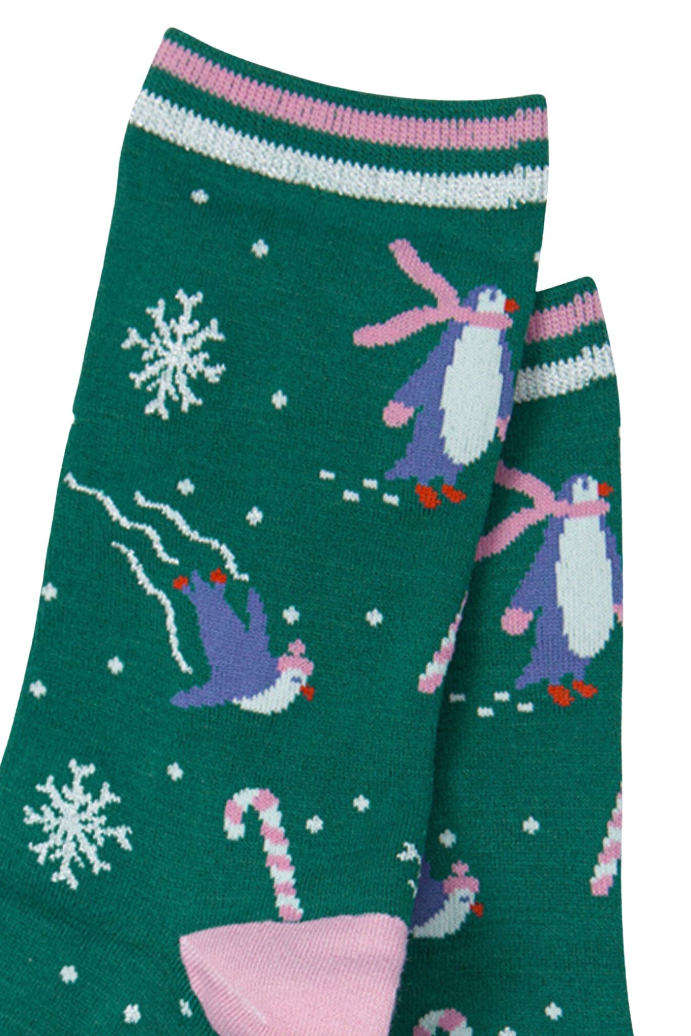 close up of the penguin pattern