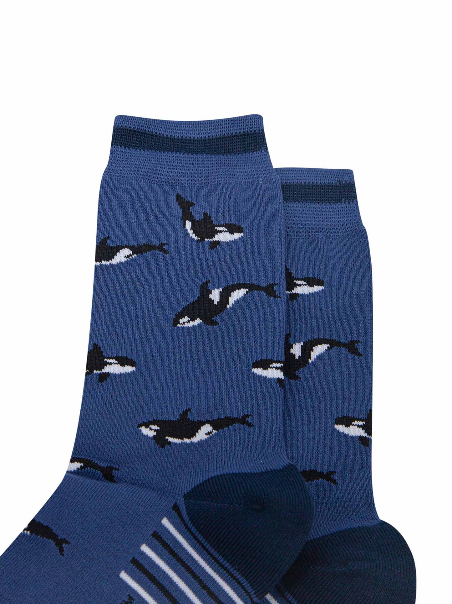 mens-bamboo-socks-denim-blue-navy-blue-orca-whales-close-up