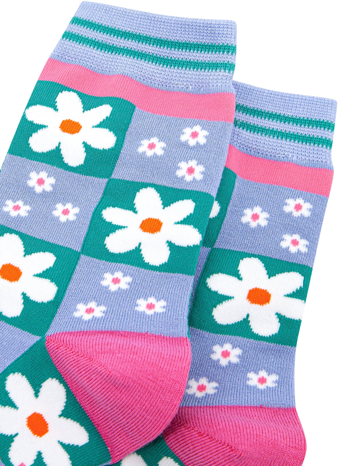 Flower-Checkerboard-Bamboo-Socks-in-Blue-Closeup
