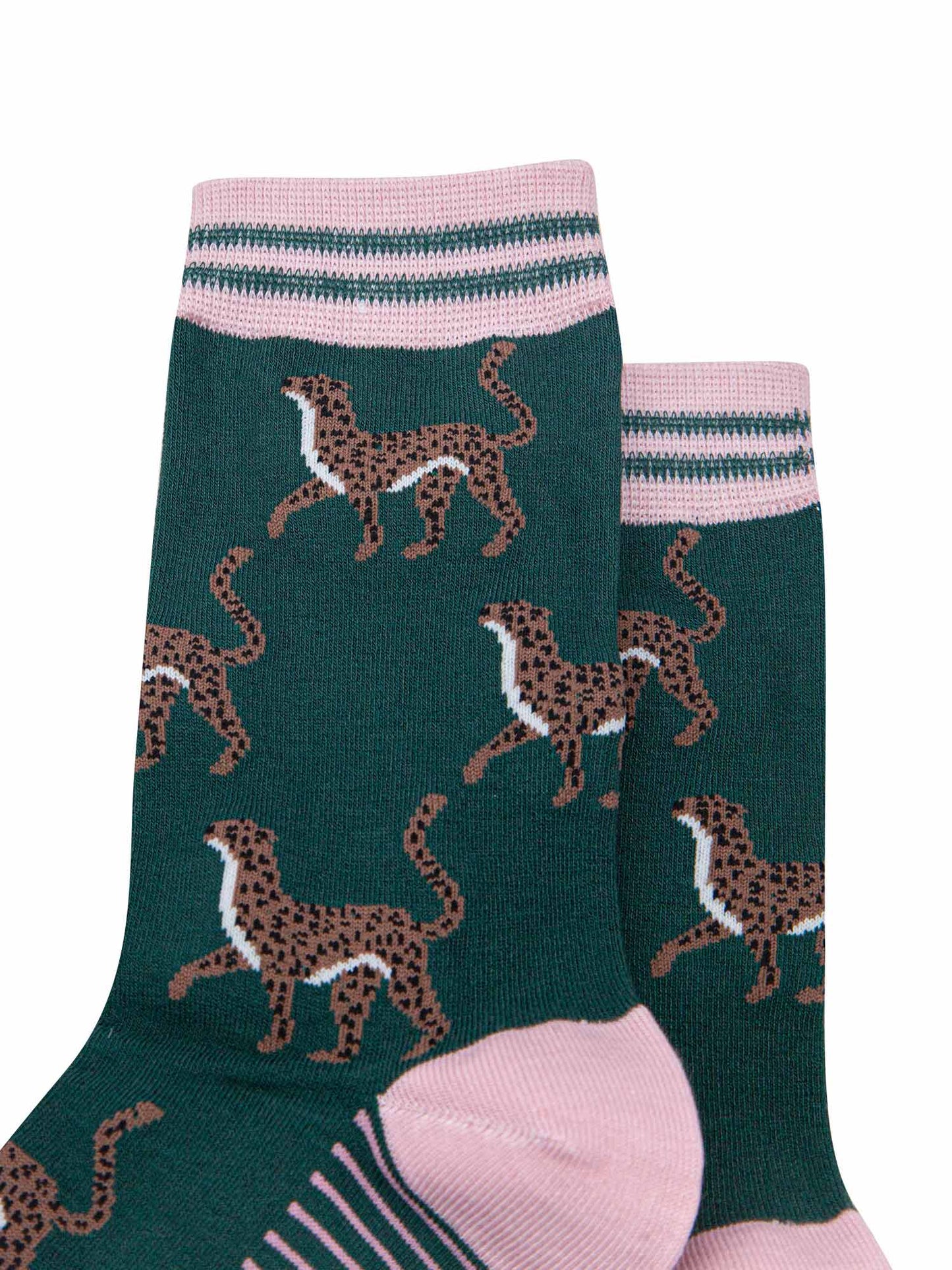 womens-bamboo-socks-forest-green-light-pink-winter-cheetah-close-up