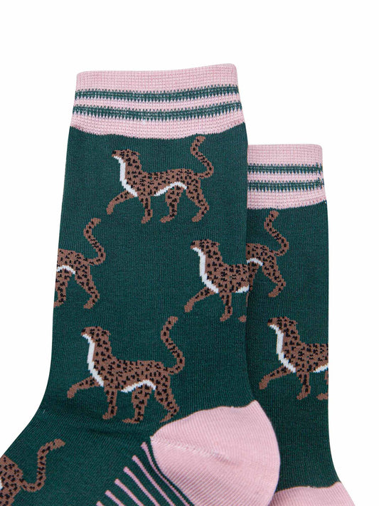 womens-bamboo-socks-forest-green-light-pink-winter-cheetah-close-up
