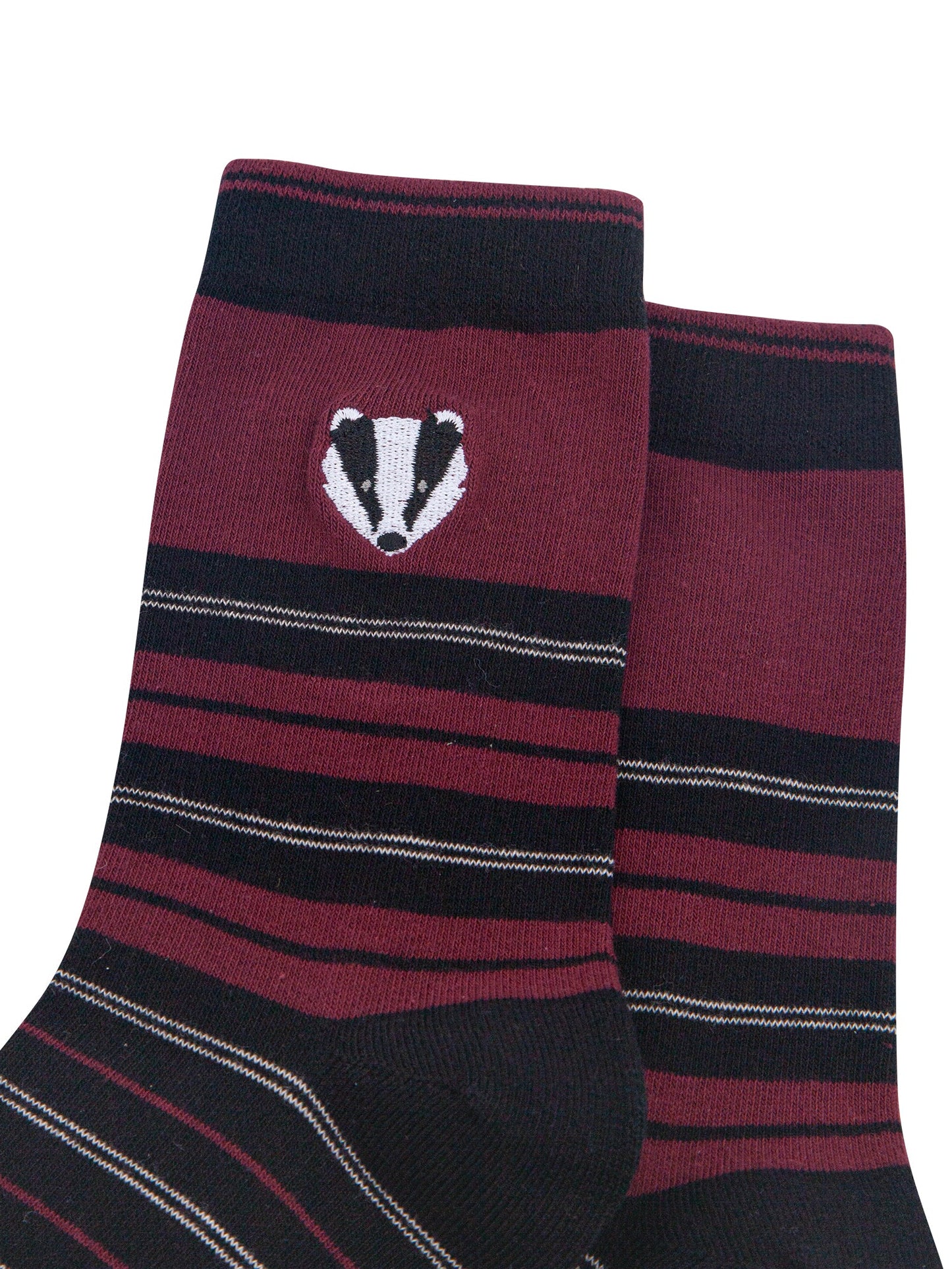 Badger-Combed-Cotton-Pattern-Embroidered-Socks-in-Burgundy-Close-Up