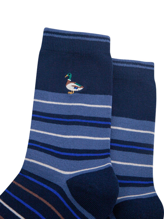 Mallard-Duck-Combed-Cotton-Pattern-Embroidered-Socks-in-Navy-Blue-Close-Up