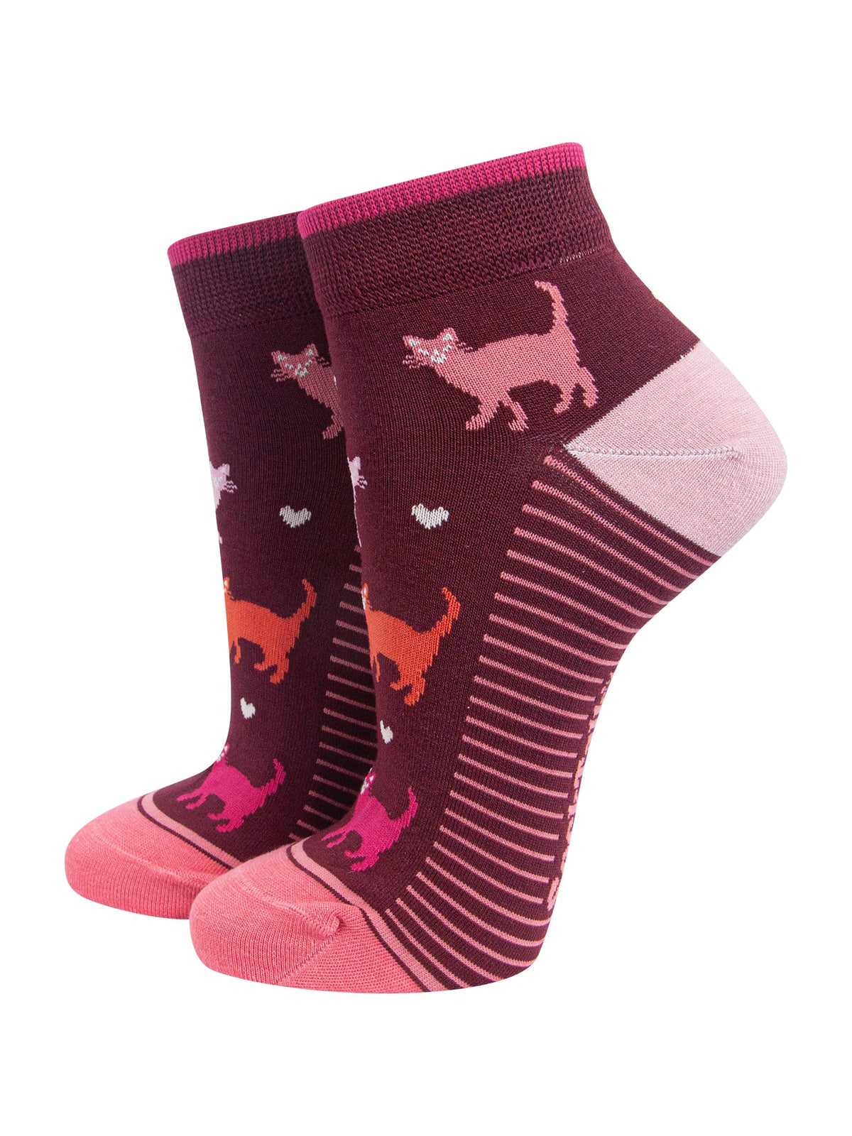 Multi-Cat-Women's-Bamboo-Trainer-Socks-in-Burgundy-On-Mannequin