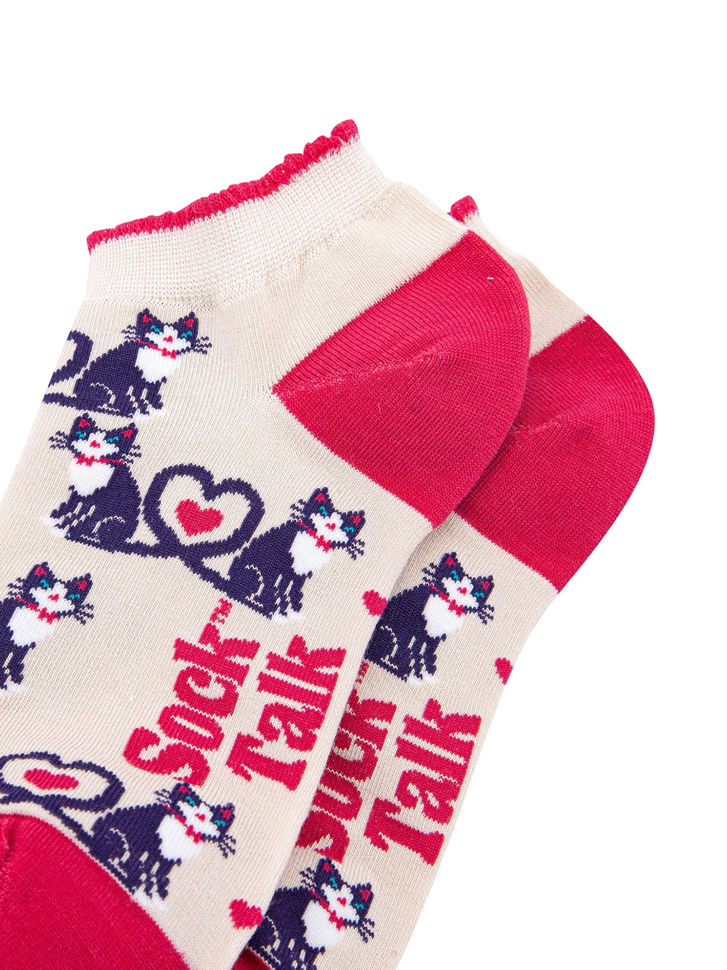Cats-in-Love-Bamboo-Trainer-Socks-in-Cream-Close-Up