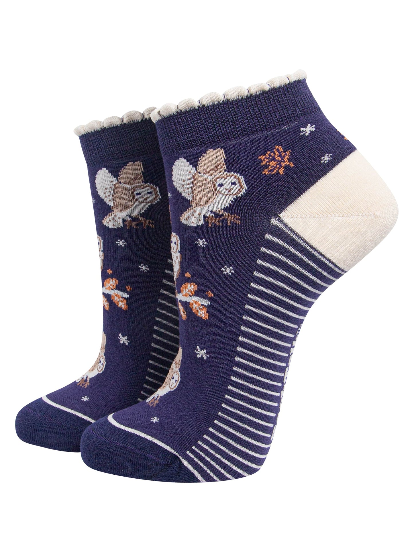 Barn-Owl-Women's-Bamboo-Trainer-Socks-in-Navy-Blue-On-Mannequin