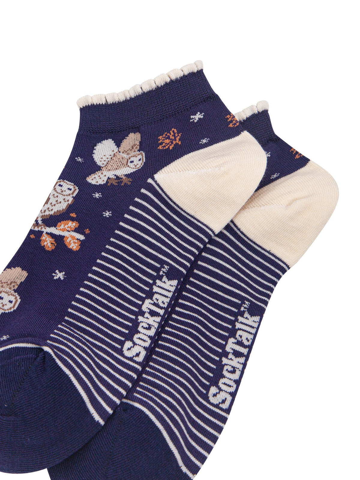 Barn-Owl-Women's-Bamboo-Trainer-Socks-in-Navy-Blue-Close-Up