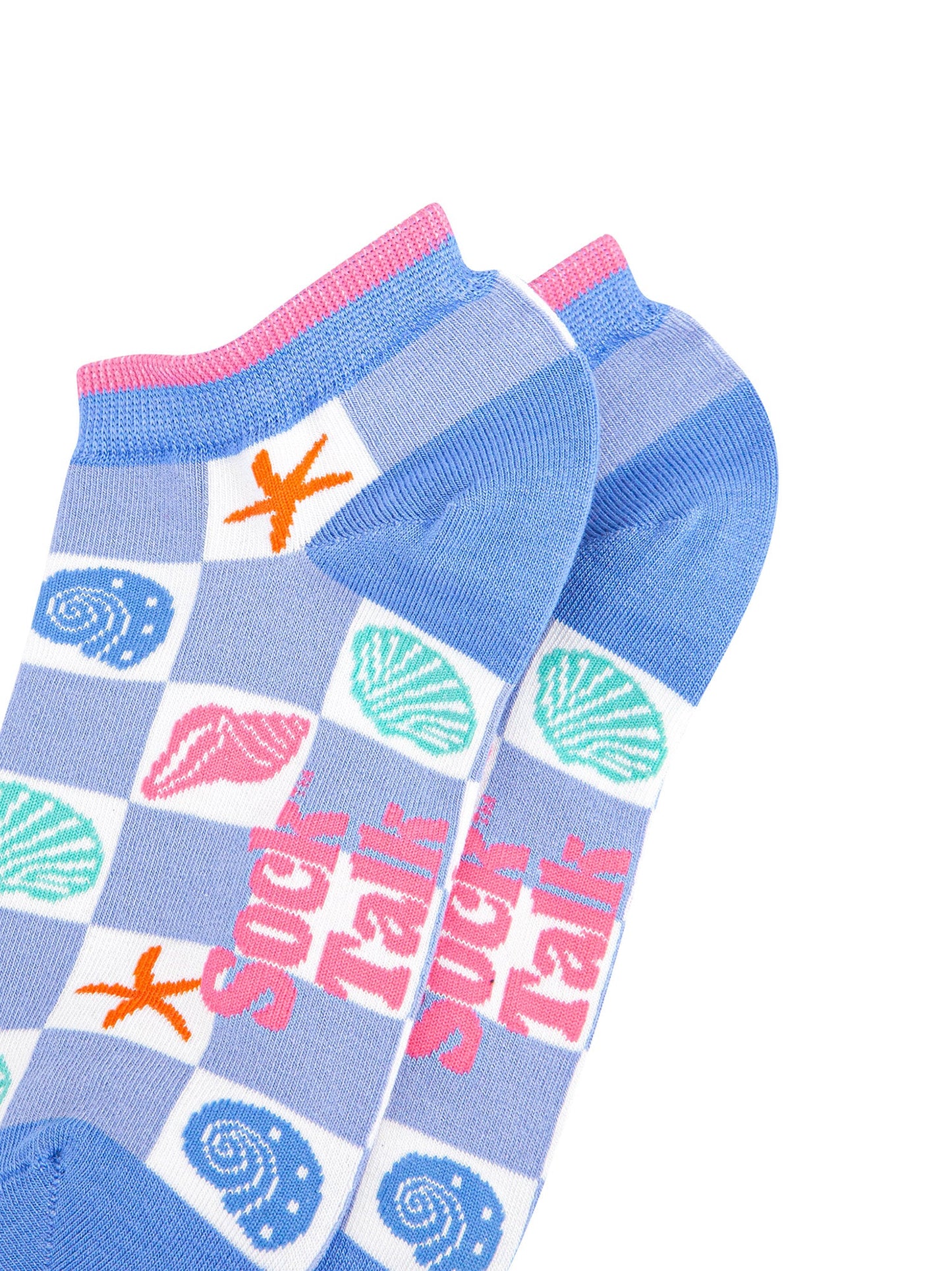 Seashell-Checkerboard-Bamboo-Trainer-Socks-in-Blue-Closeup