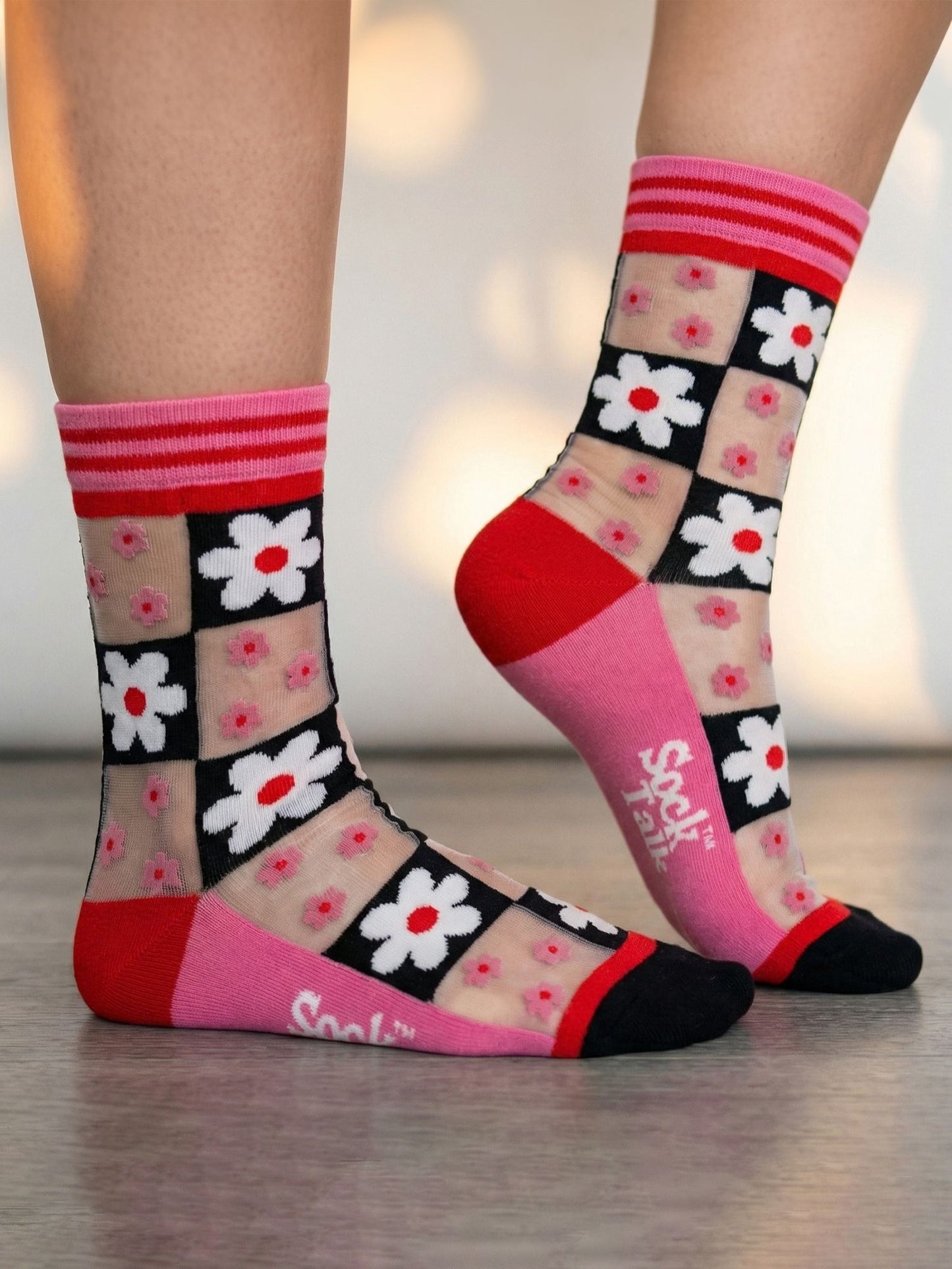 Daisy-Checkerboard-Combed-Cotton-Sheer-Pop-Socks-in-Pink