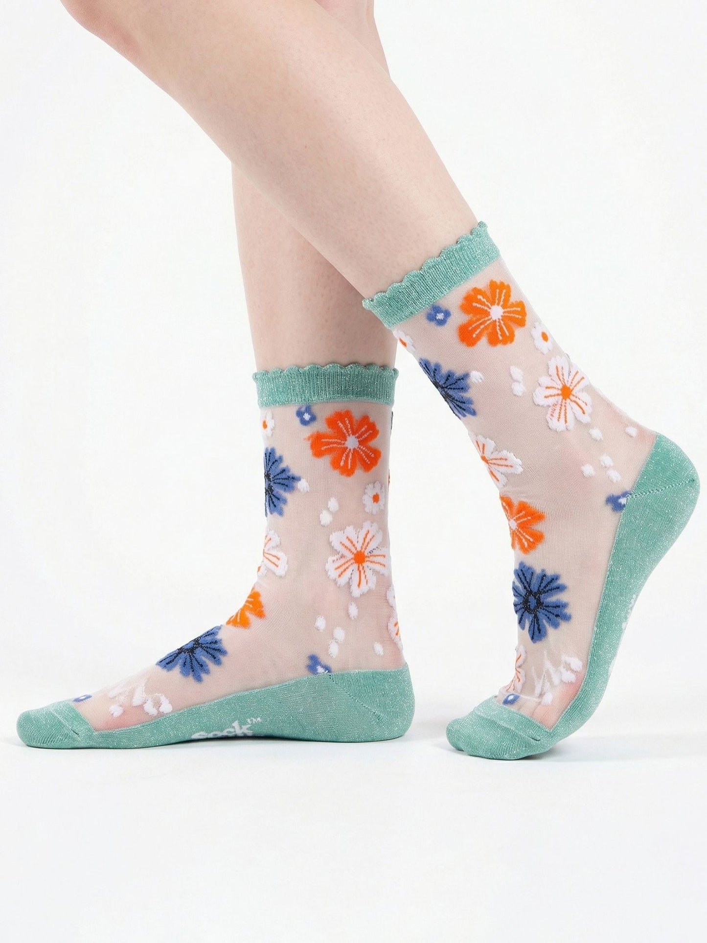 Bold-Floral-Combed-Cotton-Sheer-Pop-Socks-in-Sage-Green
