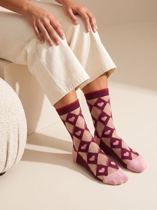 Heart-Diamond-Sheer-Socks-in-Burgundy/Soft-Pink-Close-Up