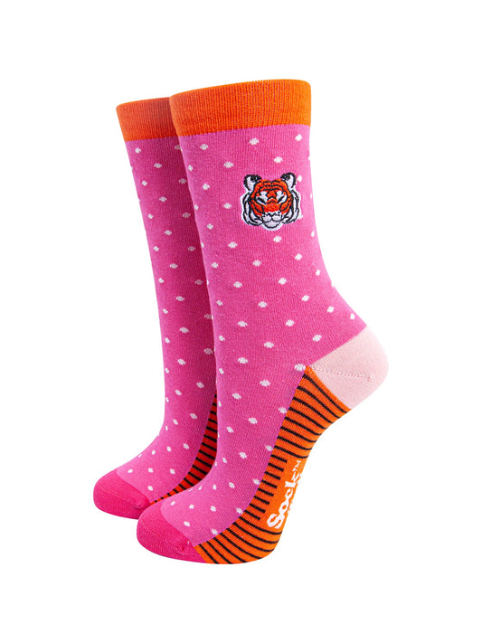 Embroidered-Tiger-Face-Combed-Cotton-Socks-in-Pink-Mannequin