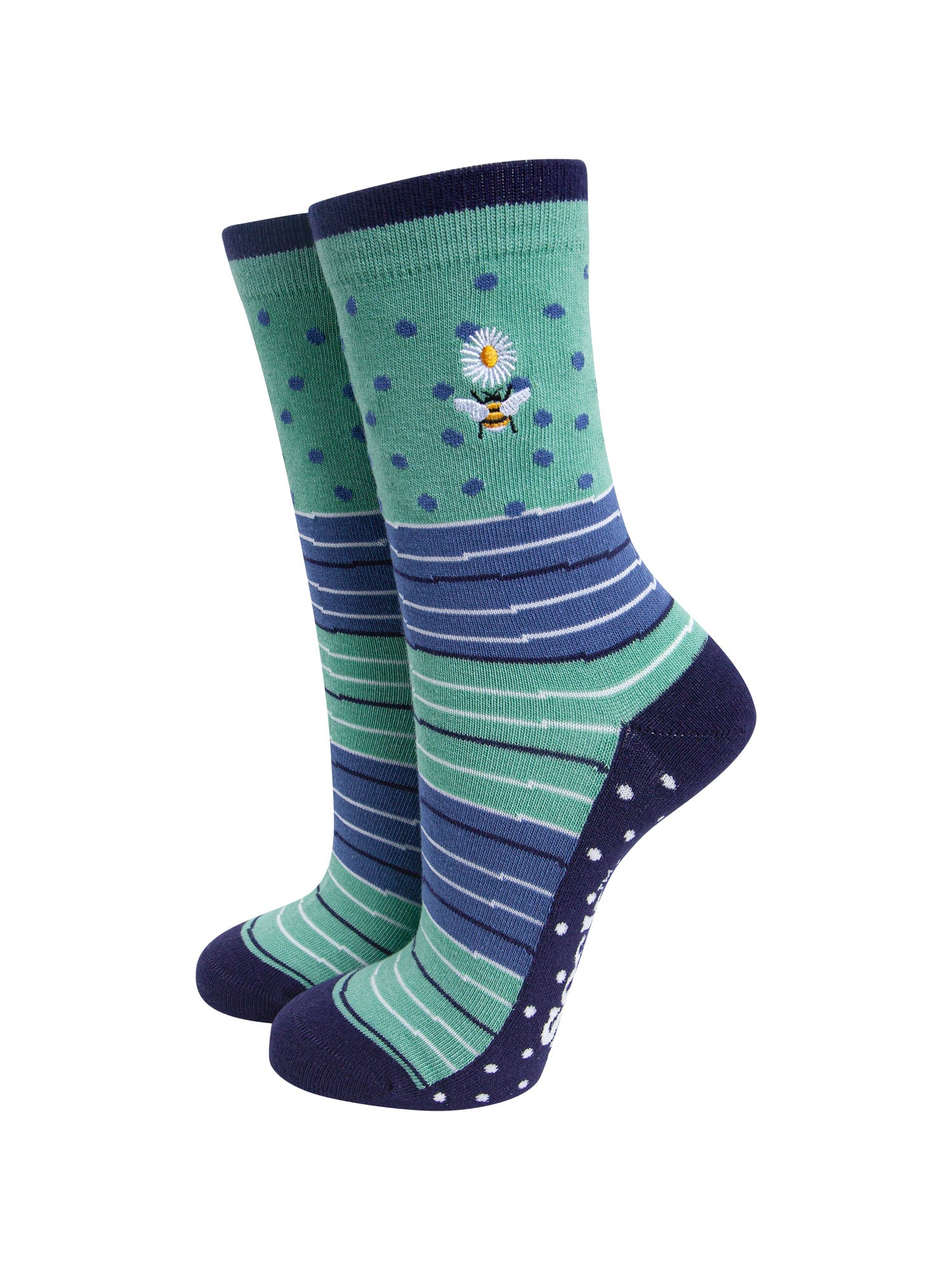 Embroidered-Bee-Daisy-Combed-Cotton-Socks-in-Green-Mannequin