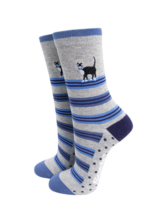 Embroidered-Cat-Combed-Cotton-Socks-in-Grey-Mannequin